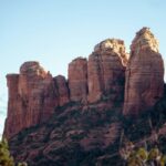 Red rock mountains in Sedona, representative of TinyCamp Cottonwood
