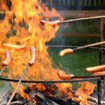 campfire-sausages-cooking-pixabay